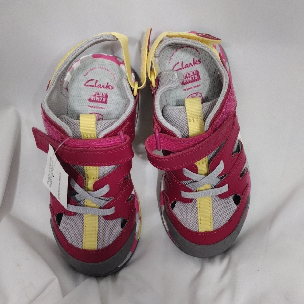 NWT Clarks Steggy Roar Pink Combi Toddler Girls Outdoor Sandals Size 9.5 Velcro